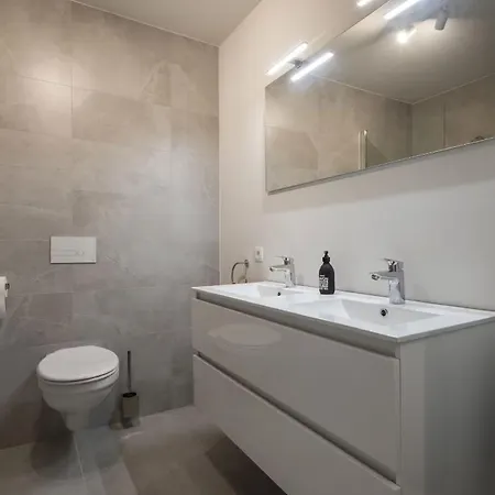 Dream Housing Luxury Real Estate *