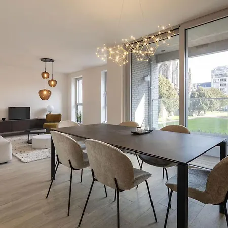 Dream Housing Luxury Real Estate *